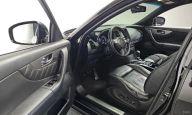 QX70