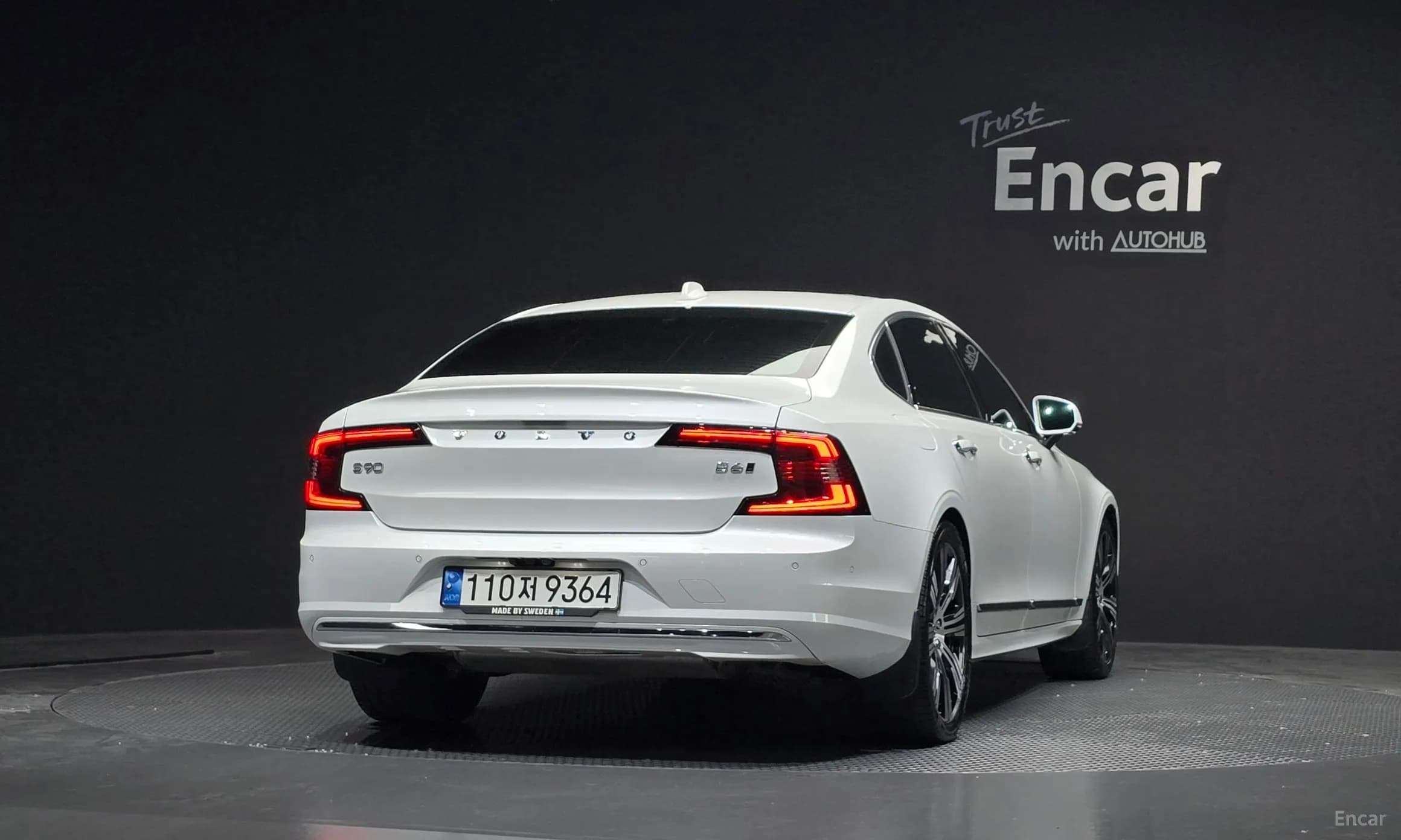 S90
