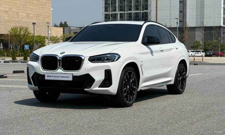 X4 (G02)