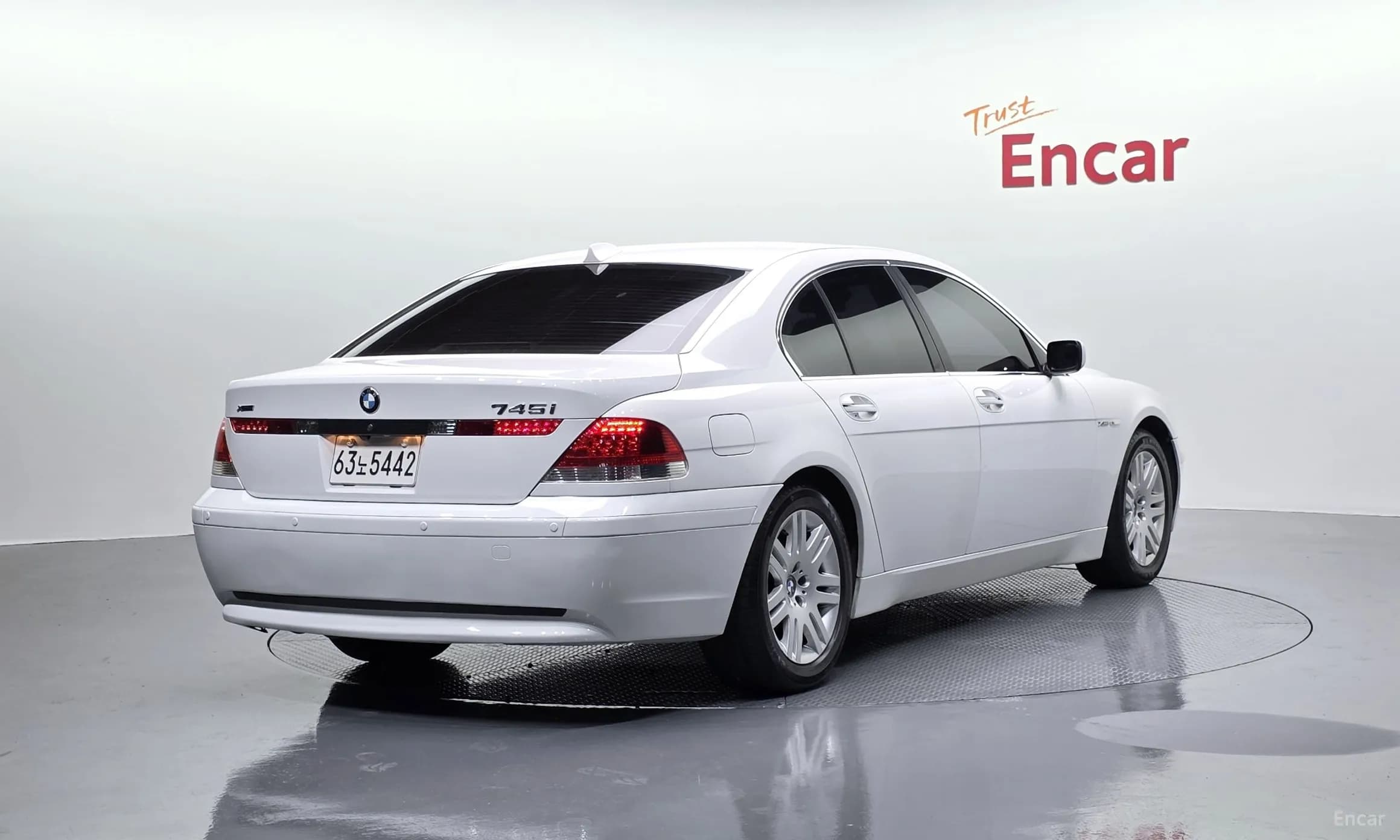 7 Series (E65)