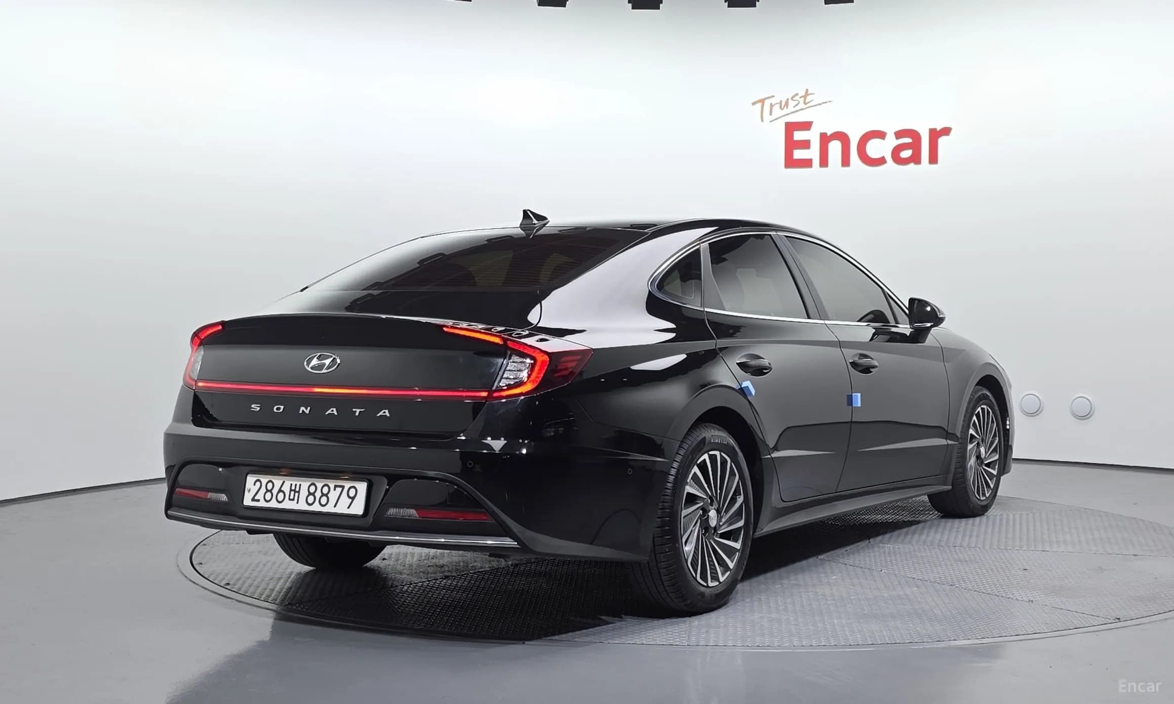 Sonata Hybrid (DN8)