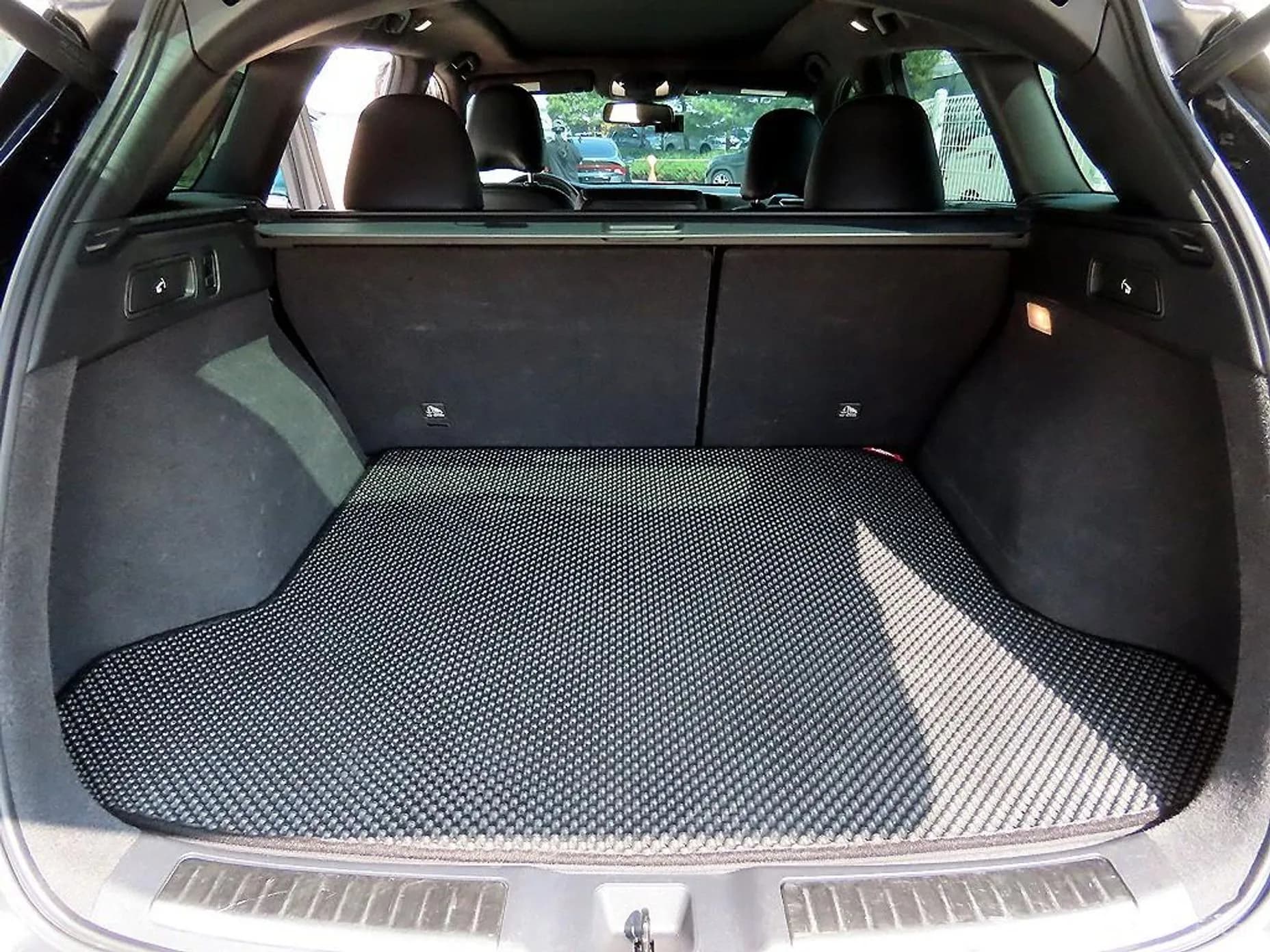 QX50 (P71A)