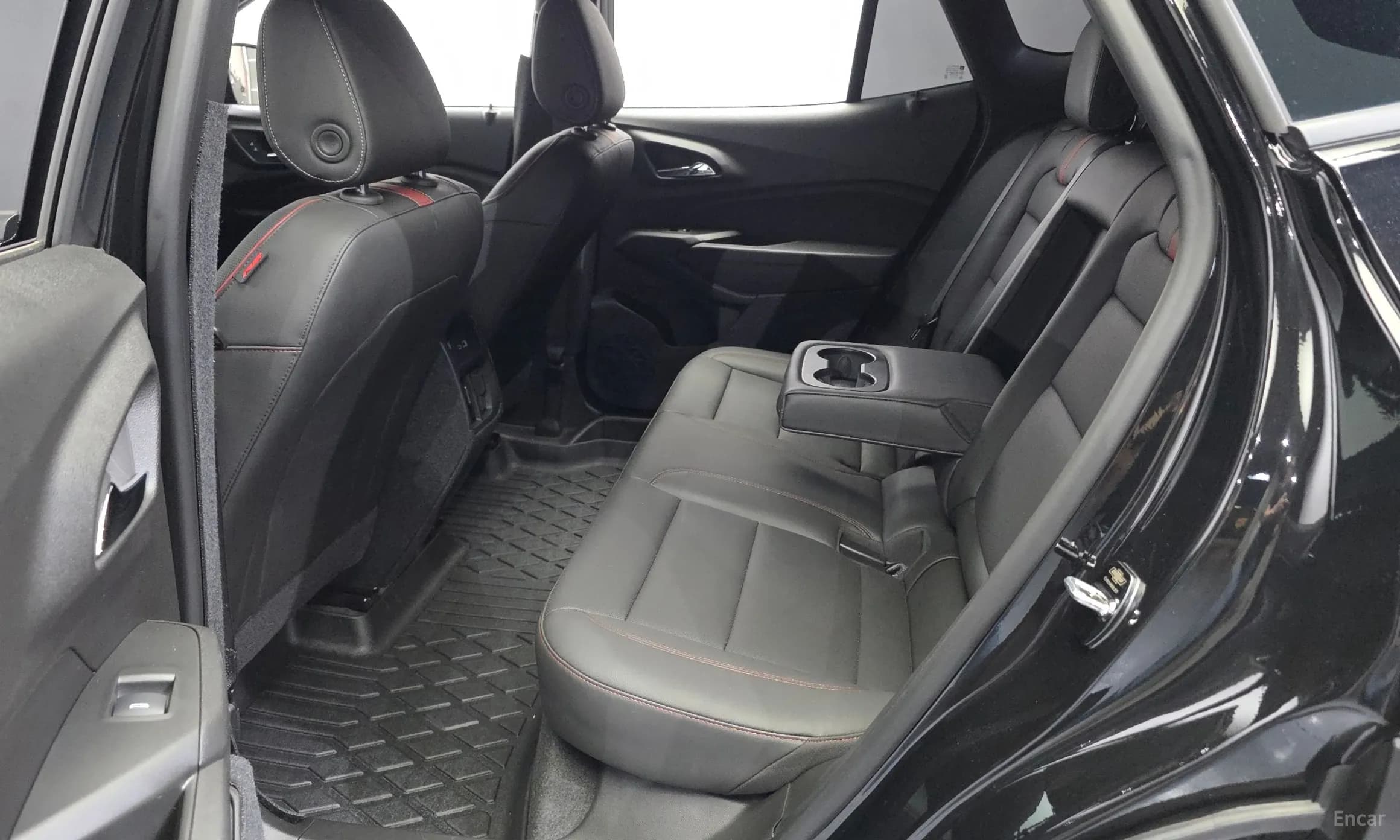 Trax Crossover
