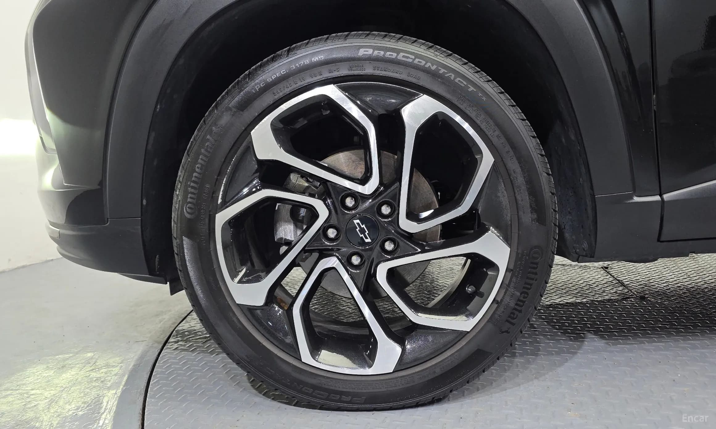 Trax Crossover