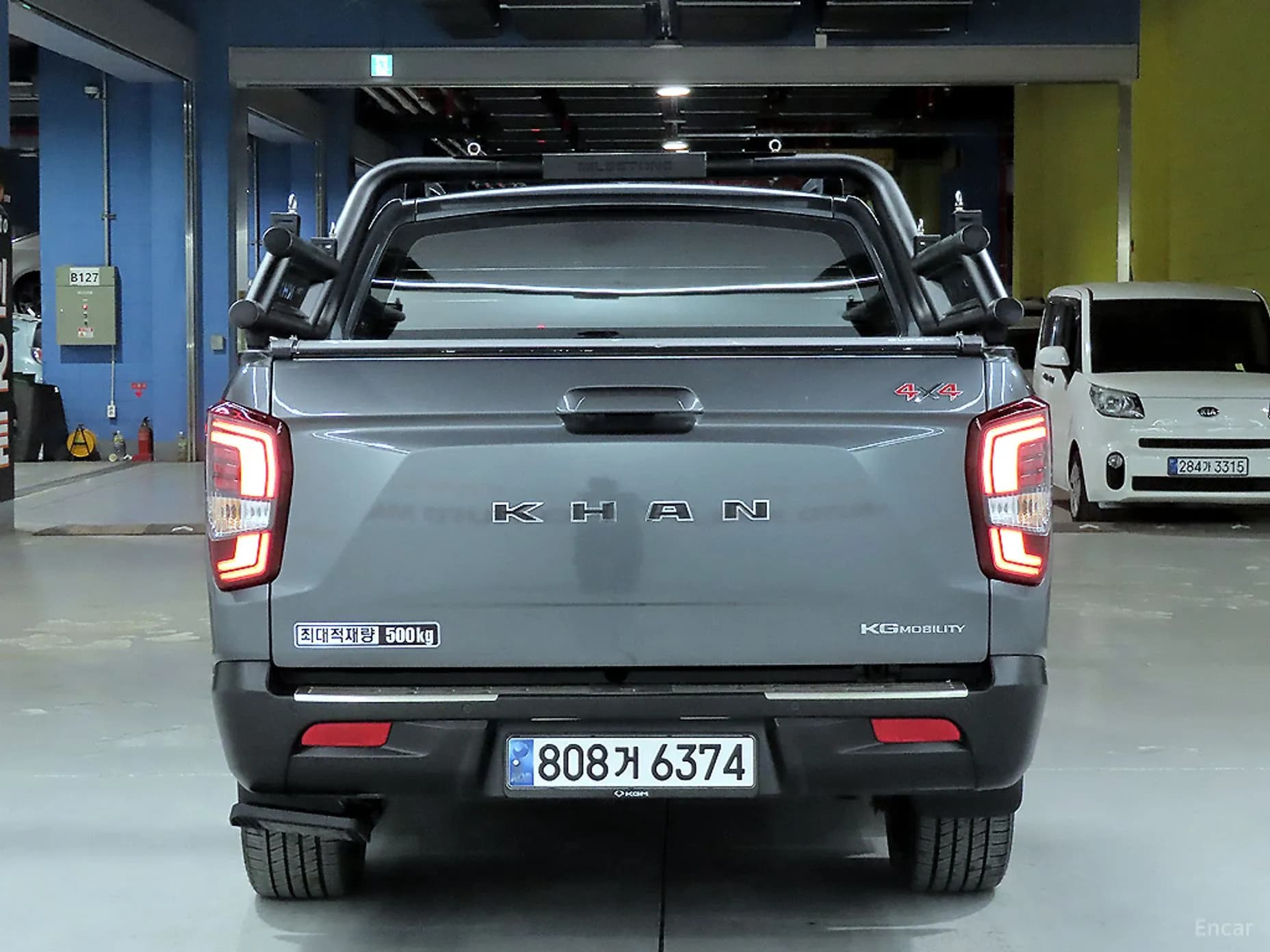 Rexton Sports Khan