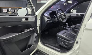 Rexton Sports Khan