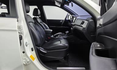 Rexton Sports Khan