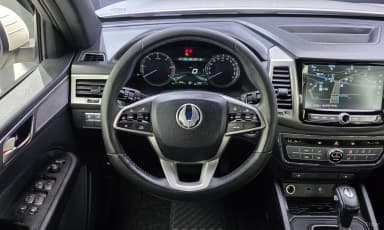 Rexton Sports Khan