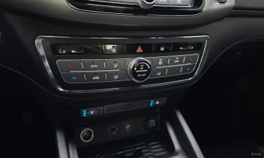 Rexton Sports Khan