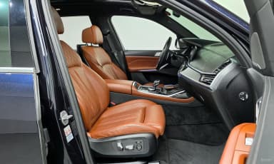 X7 (G07)