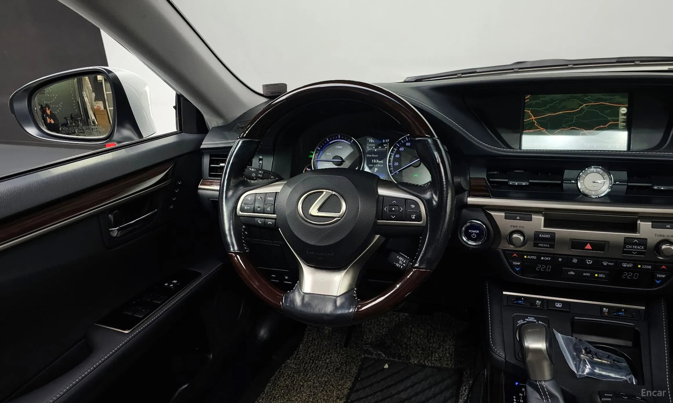 New ES300h