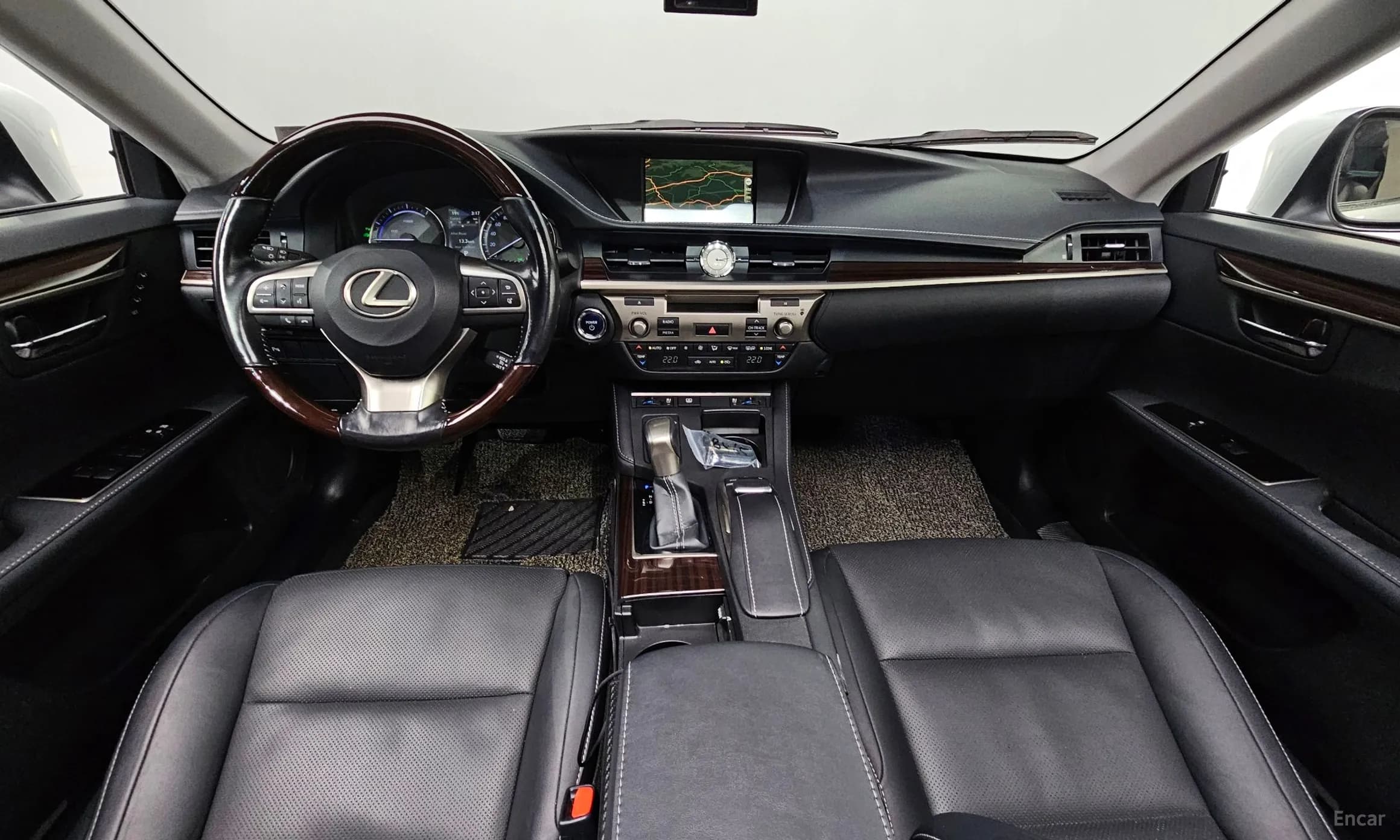 New ES300h
