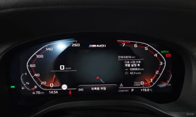 X3 (G01)