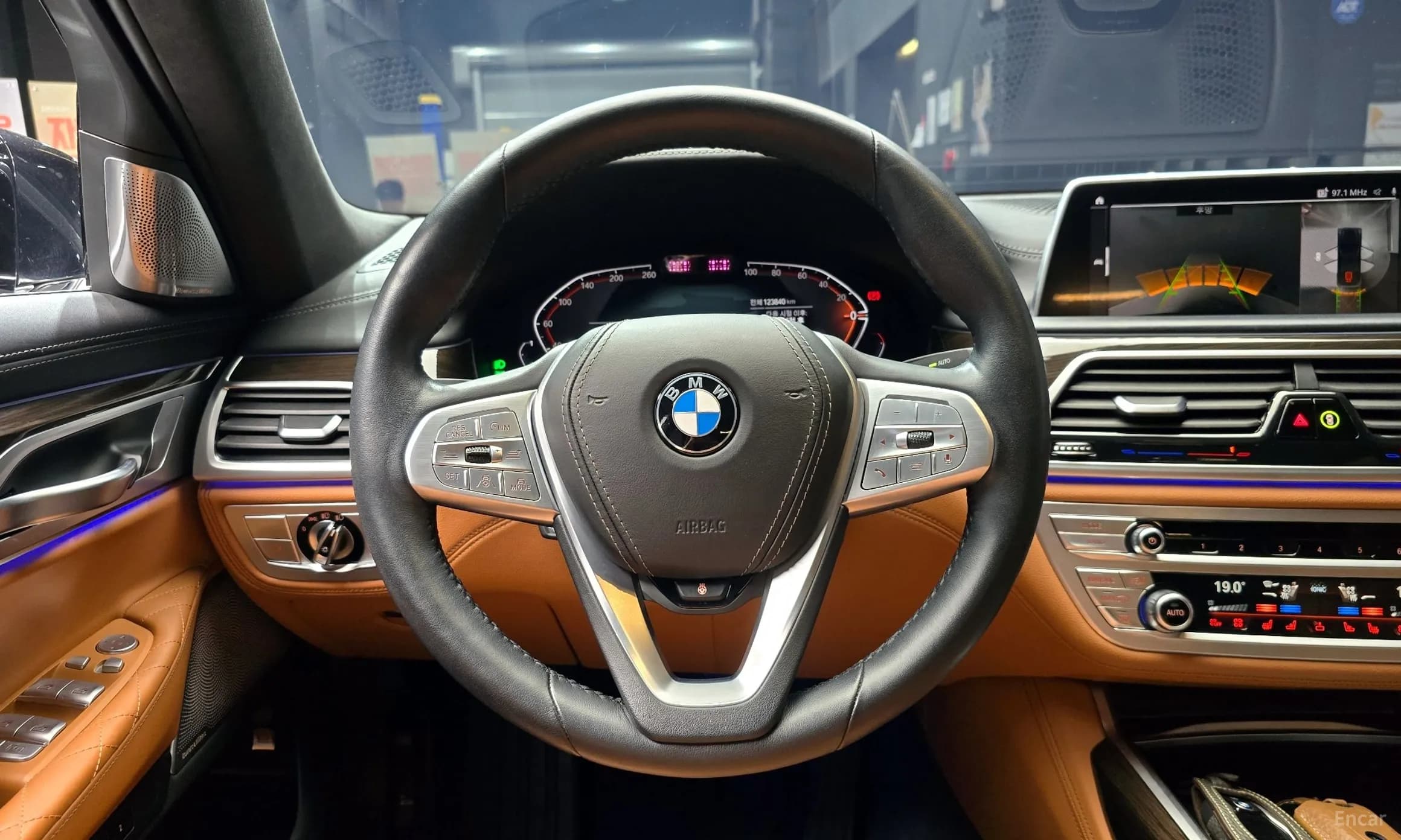 7 Series (G11)