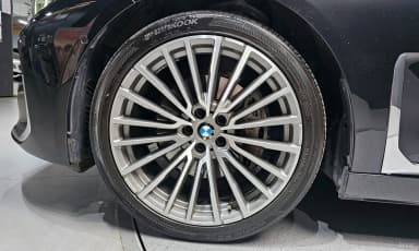 7 Series (G11)