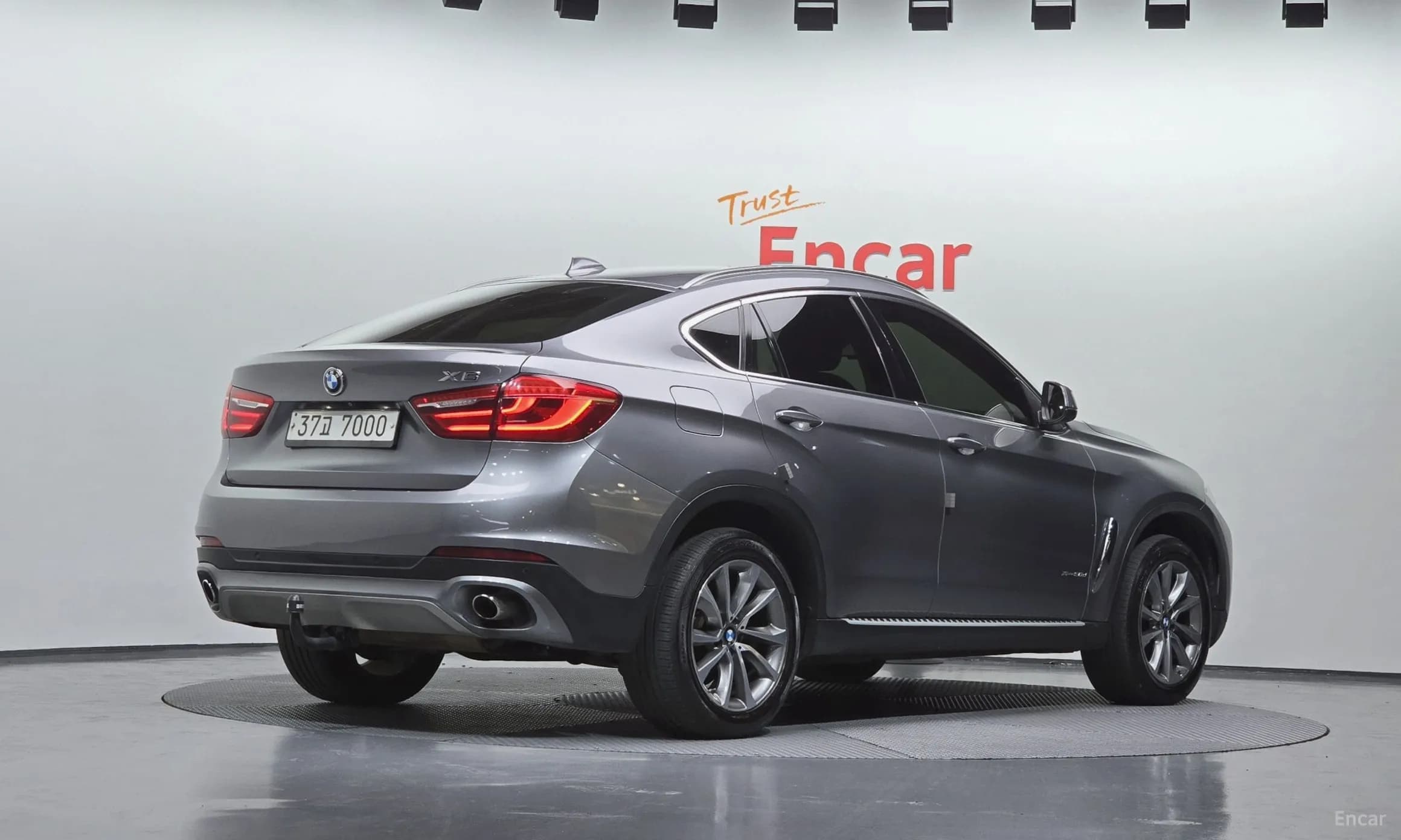 X6 (F16)
