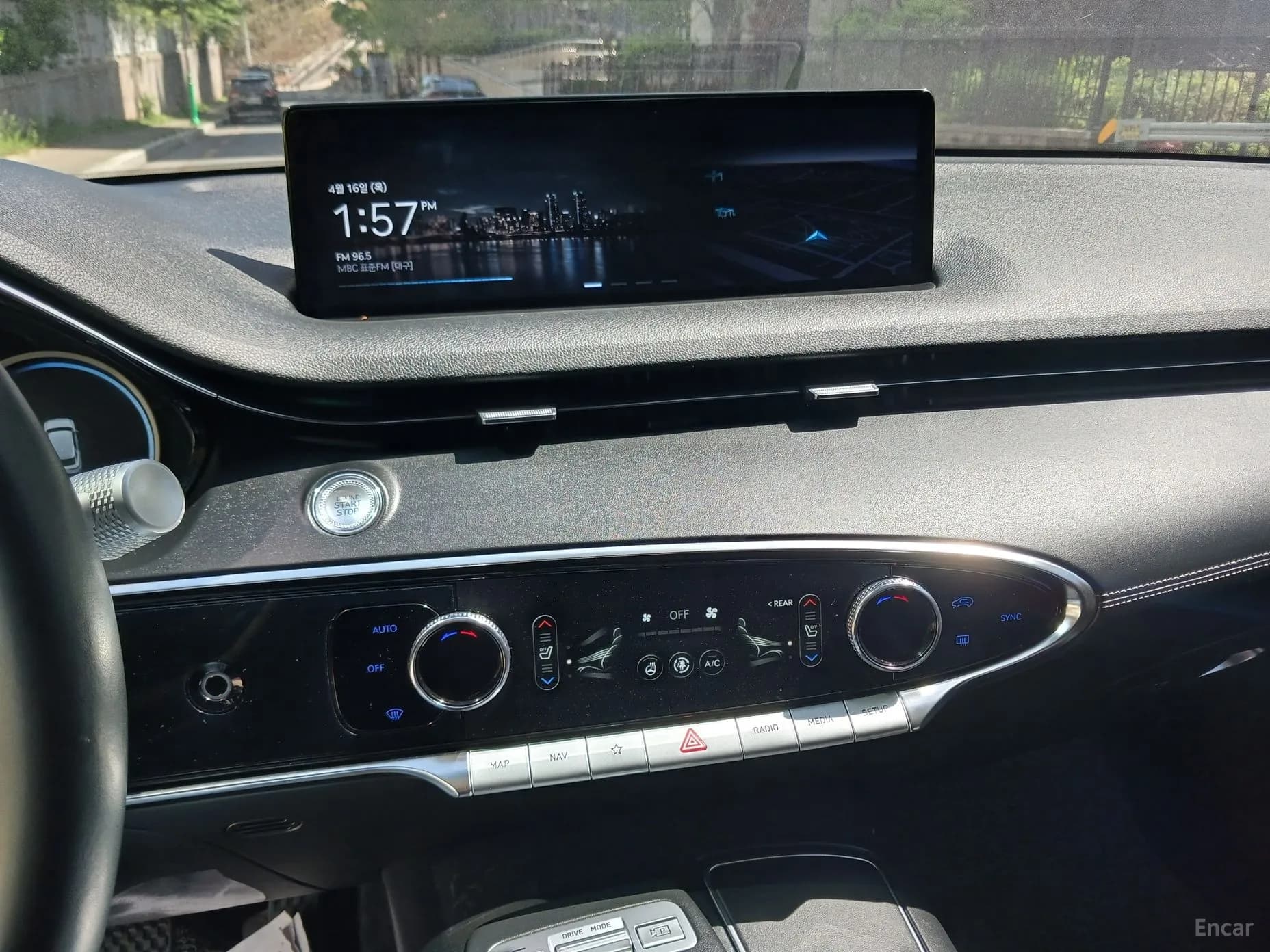 GV70