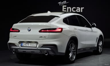 X4 (G02)