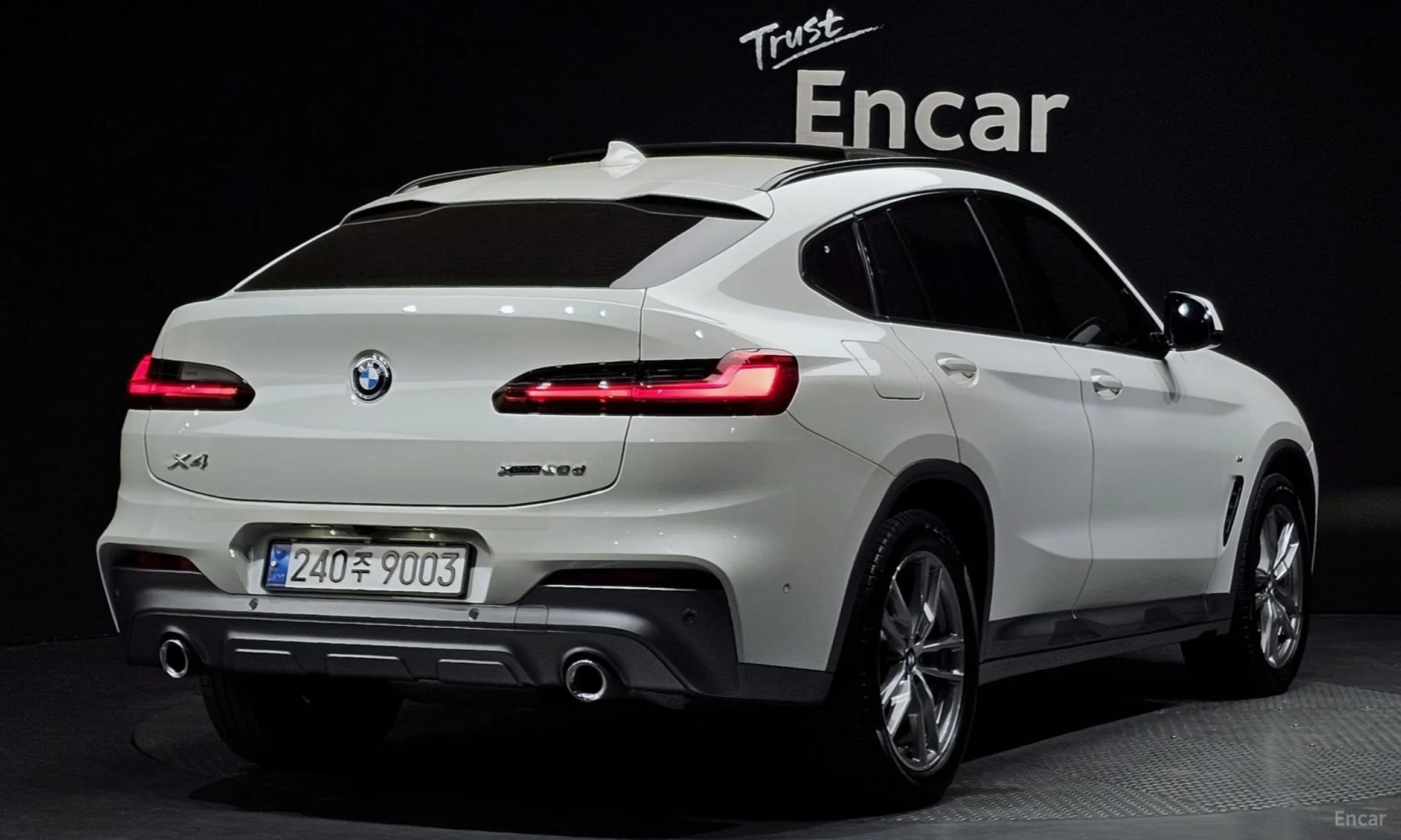 X4 (G02)