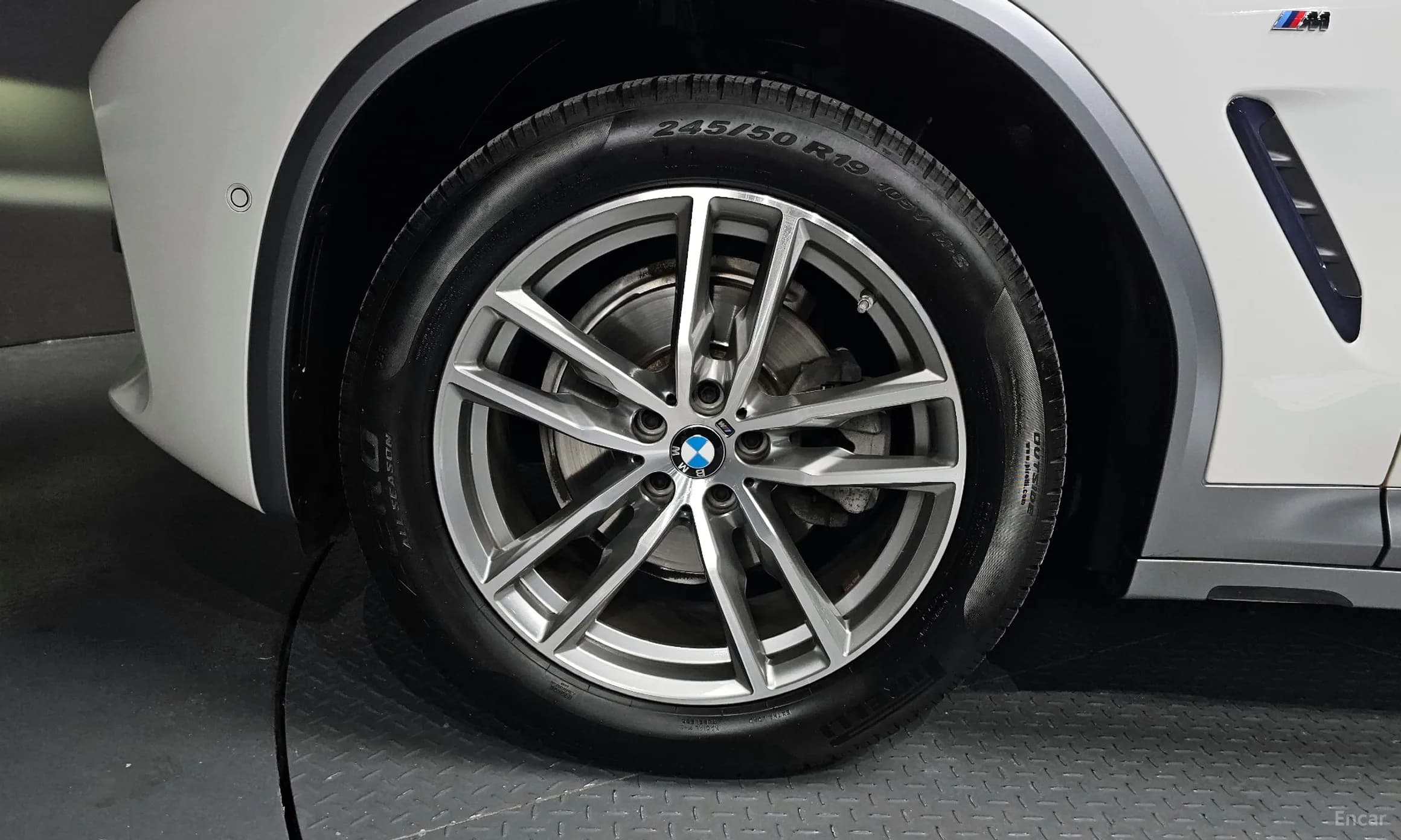 X4 (G02)