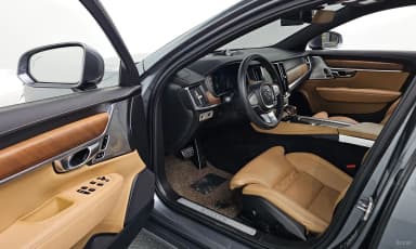 S90