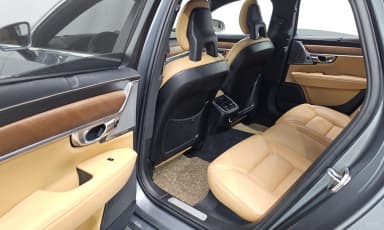 S90