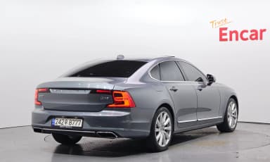 S90