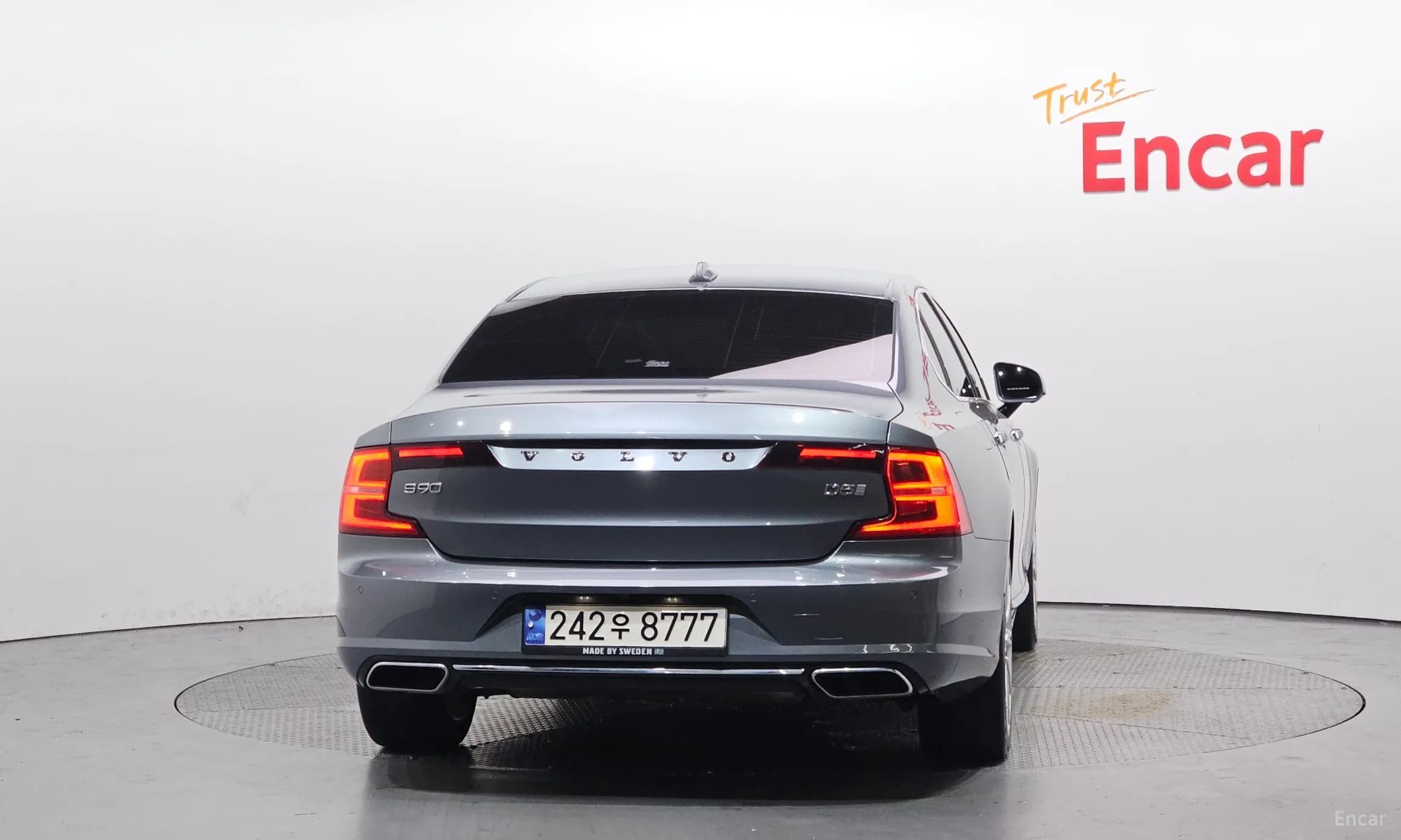 S90
