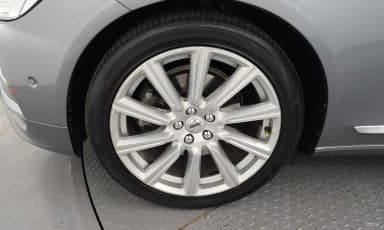 S90