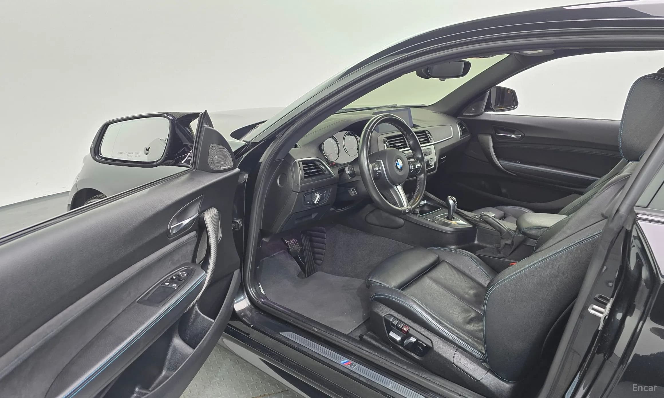M2 (F87)
