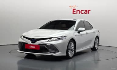 Camry (XV70)