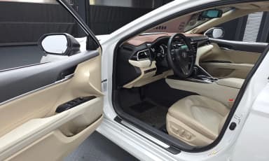 Camry (XV70)