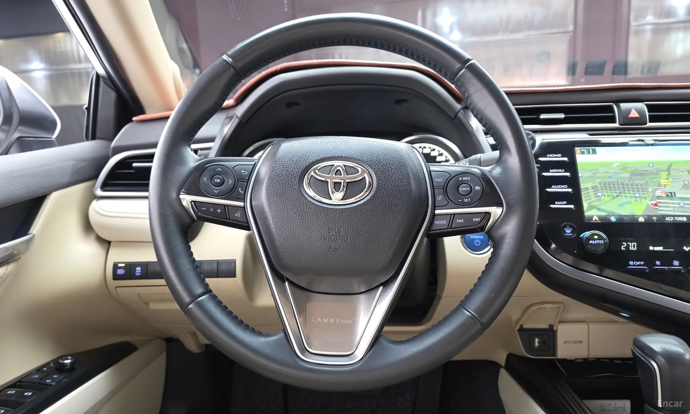 Camry (XV70)