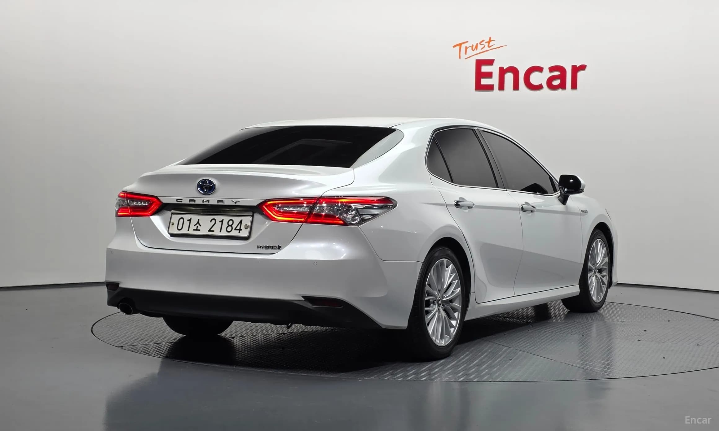 Camry (XV70)