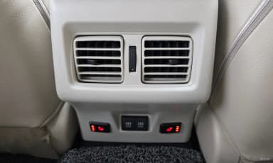 Camry (XV70)