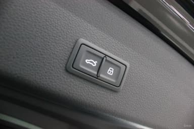 Q8 e-tron (GE)