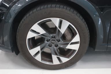 Q8 e-tron (GE)