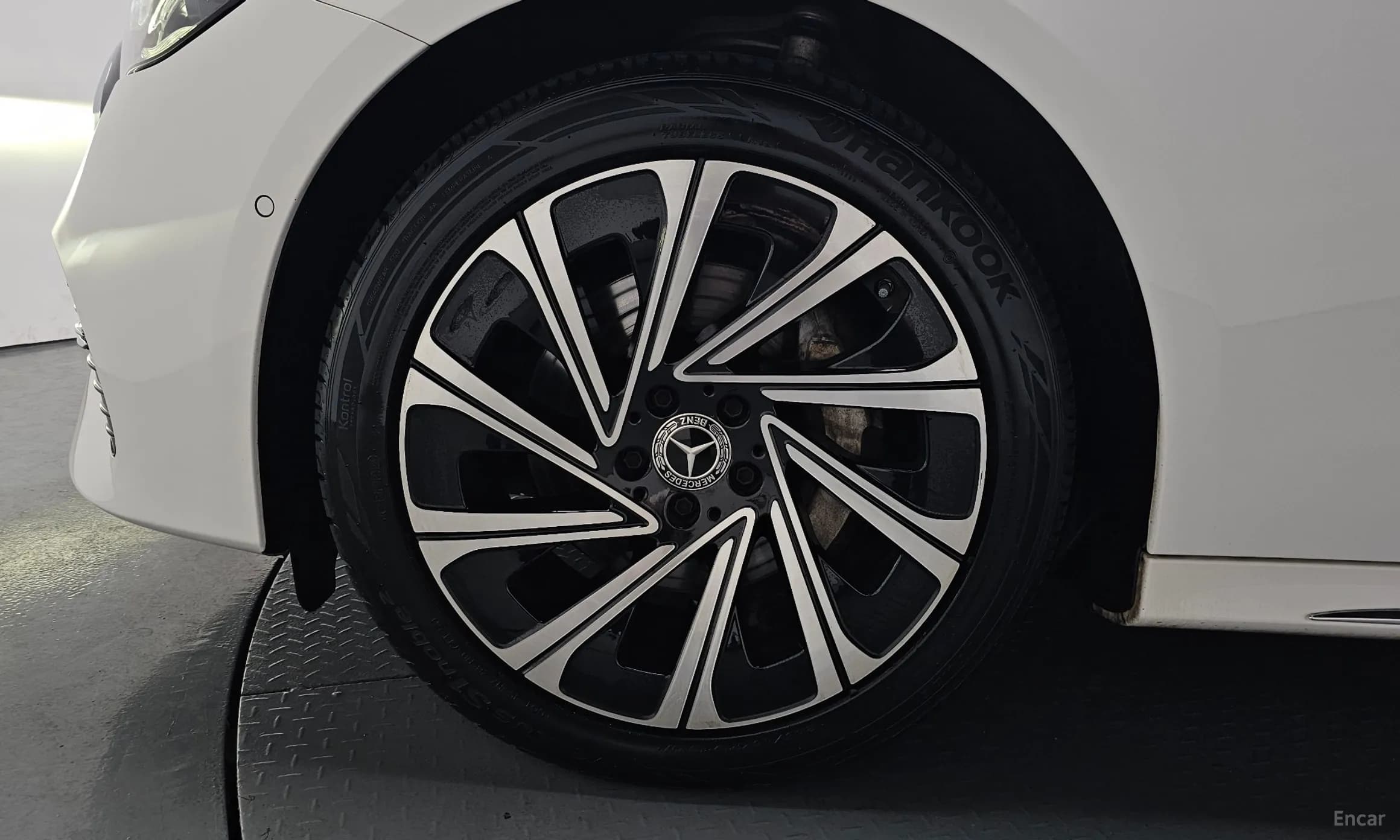 E-Class W214