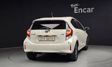 Prius C