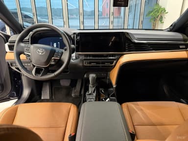 Camry (XV80)