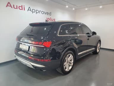 Q7 (4M)