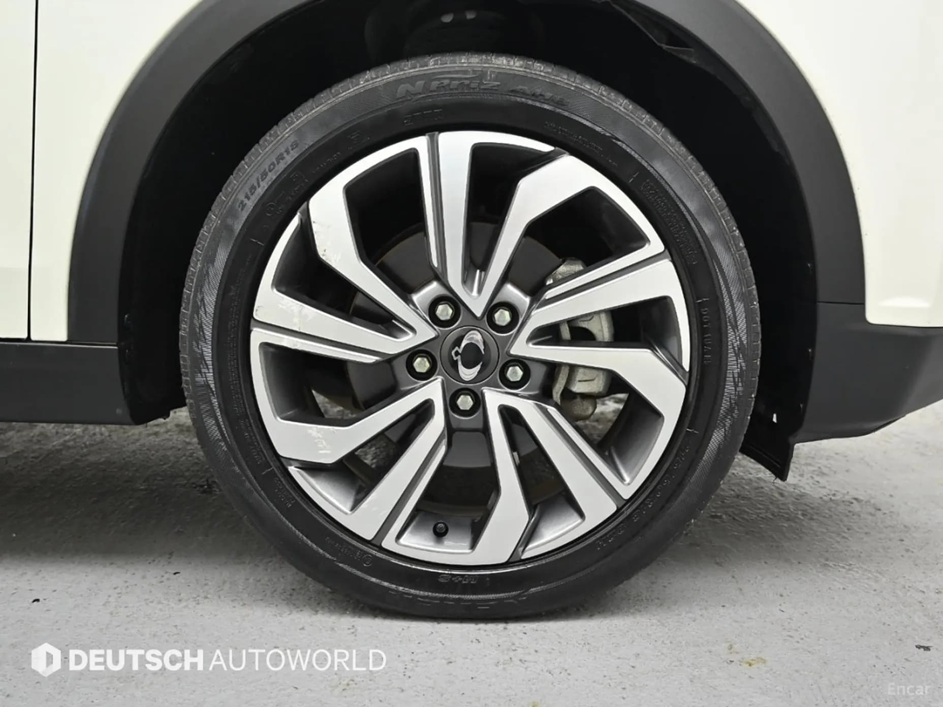 Berry New Tivoli
