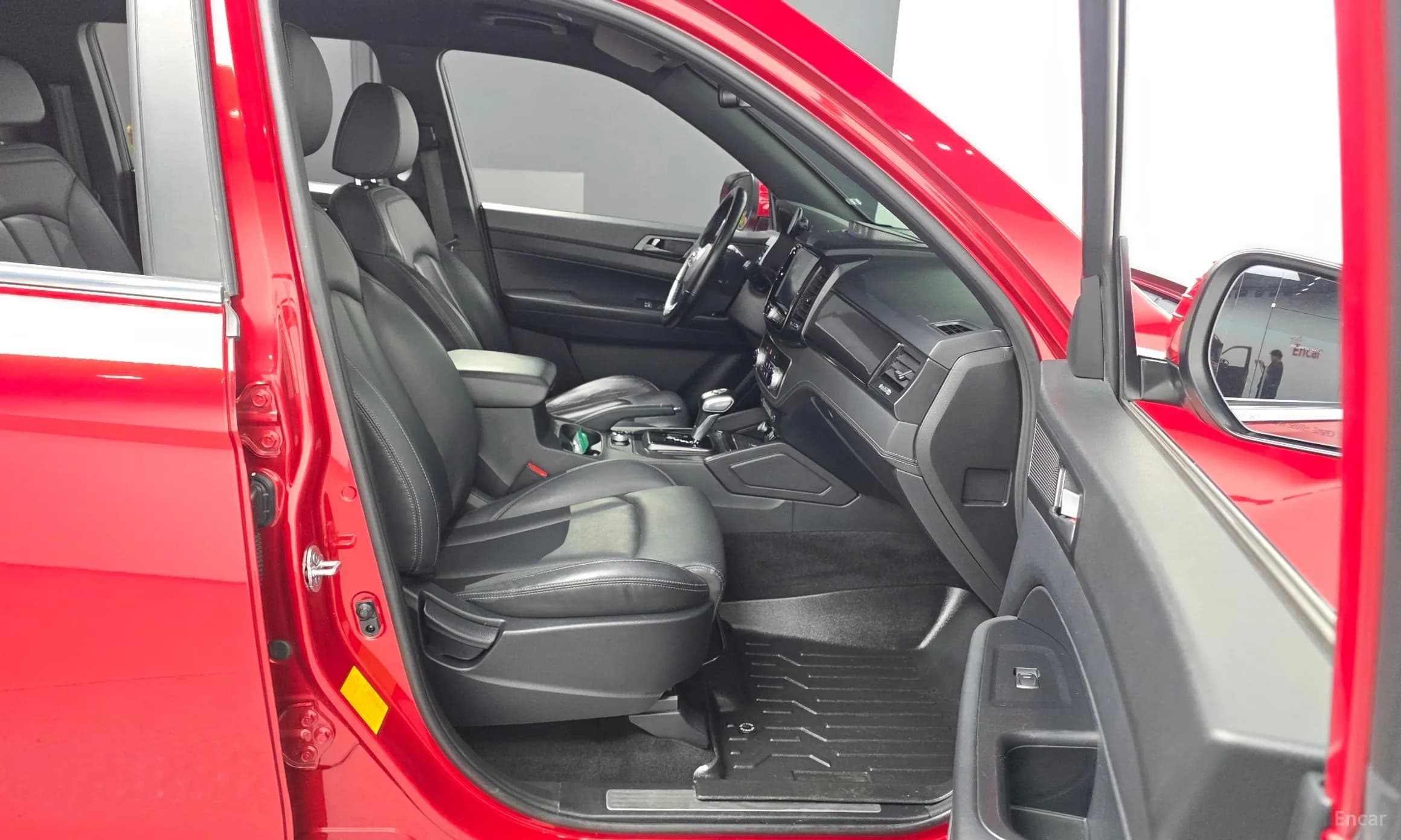 Rexton Sports Khan