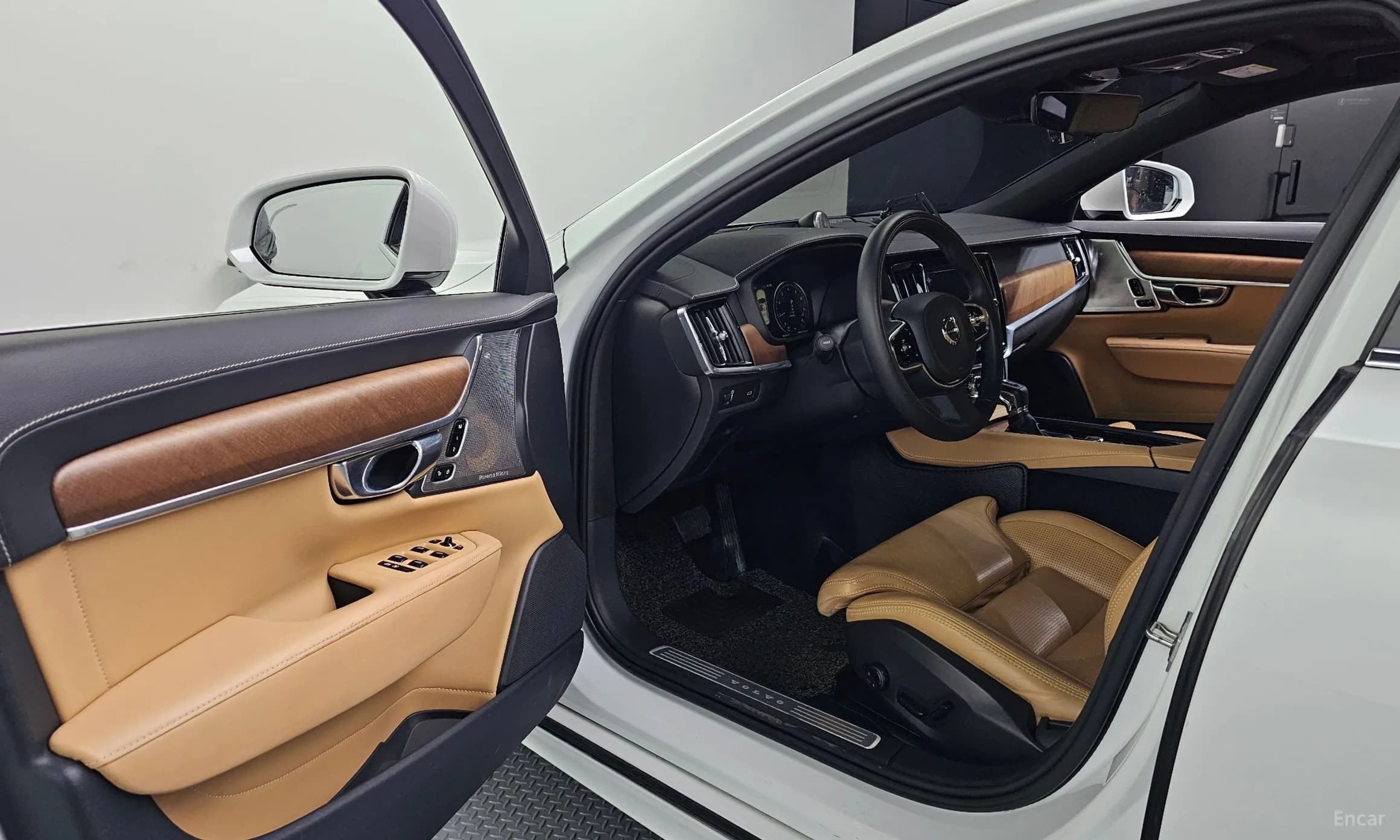 S90