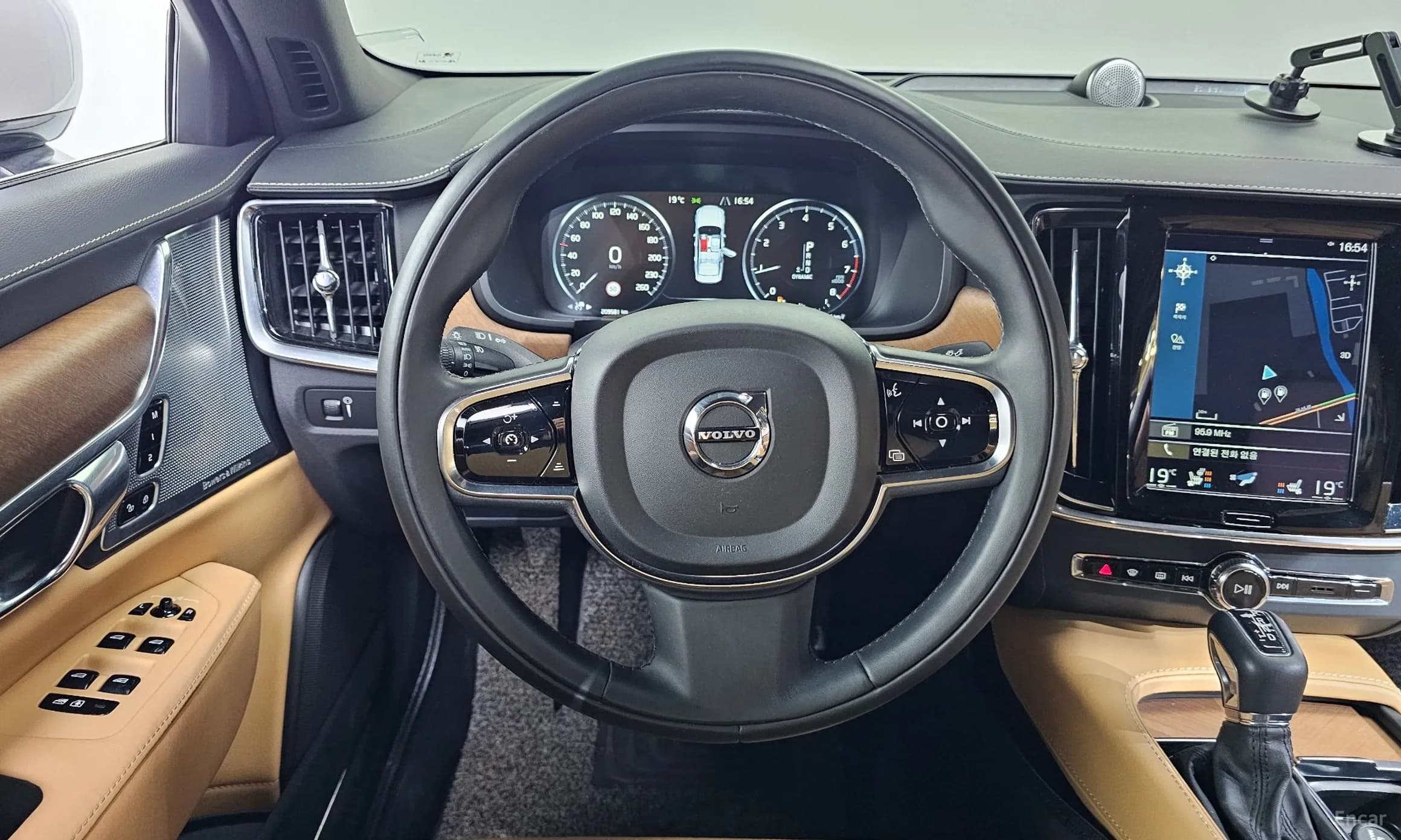 S90
