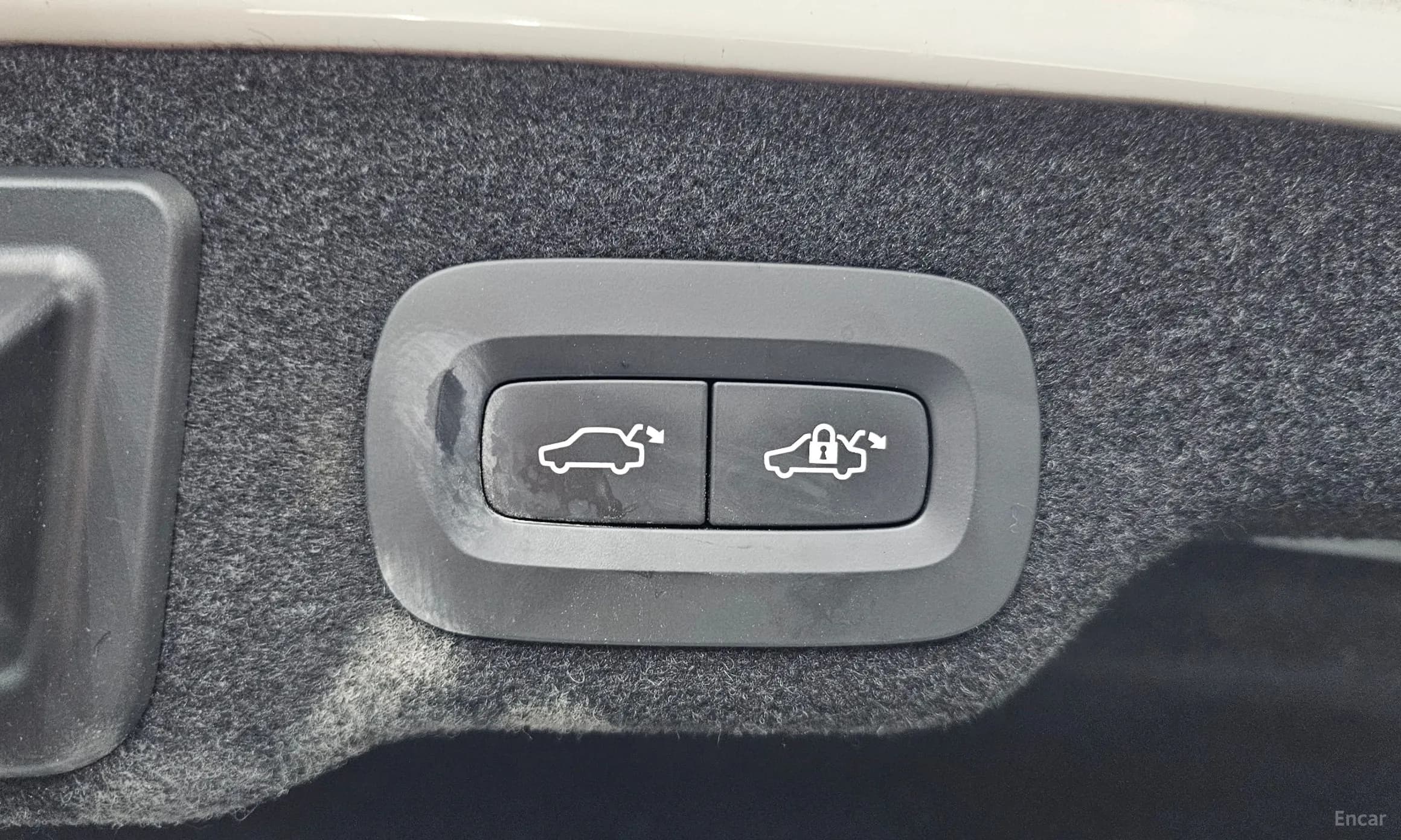 S90