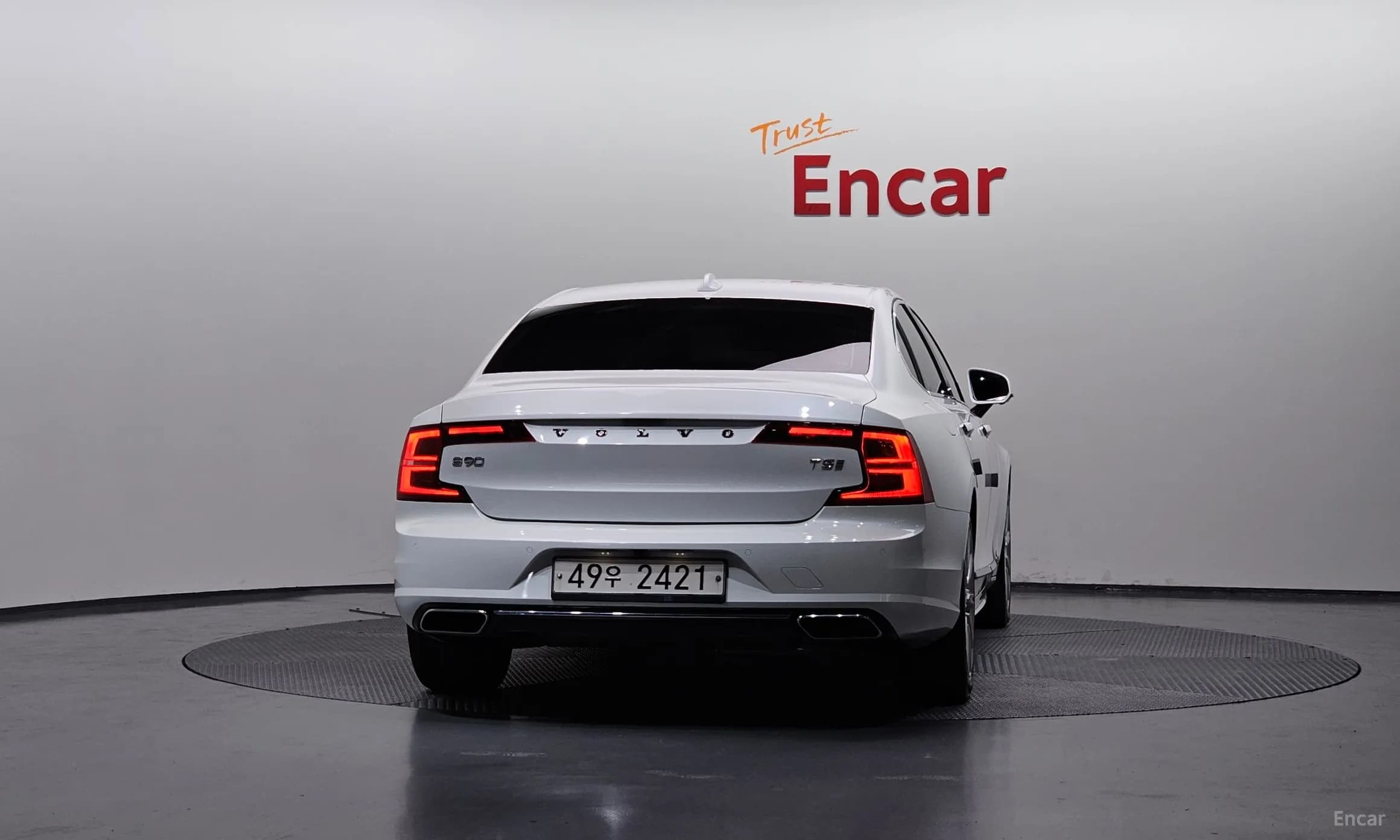 S90