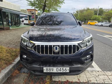 Rexton Sports Khan