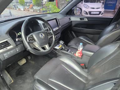 Rexton Sports Khan