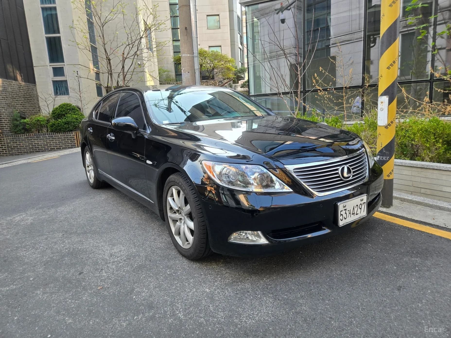 LS460